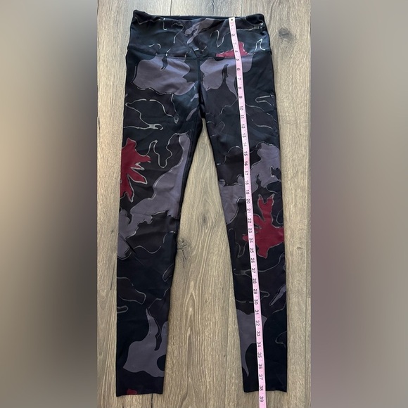 NOLI Yoga Camo print Leggings Size Large - Picture 5 of 9